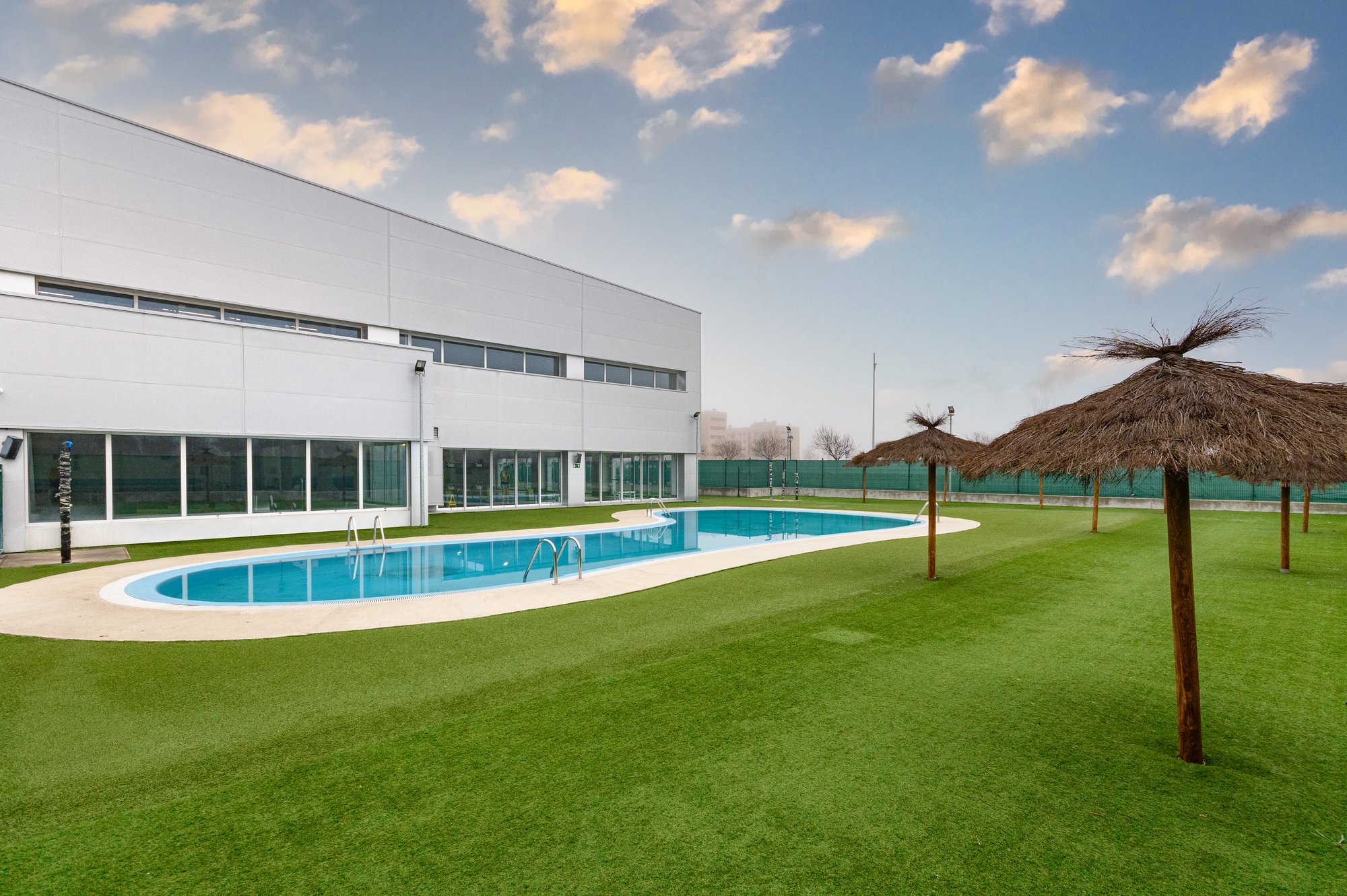 Piscina exterior GOfit Valladolid
